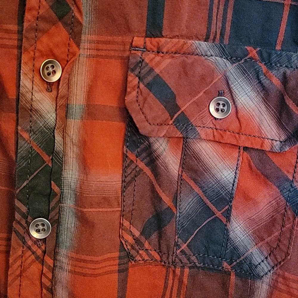 Rock and Republic young men's, medium, red and black plaid shirt. - Picture 5 of 6